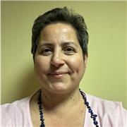 Ciao, sono una pianista e cantante lirica e insegno pianoforte e solfeggio da più di trent’anni!